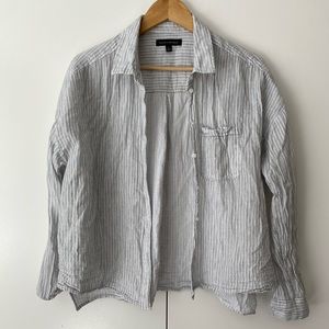 ($5) women’s BR beachy button down